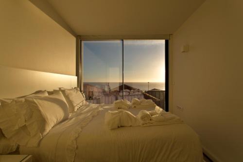 Foz do Douro Apartment | Boutique Rentals- Bliss By The Sea Apt- Ocean views in Foz Beach