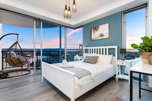 Surfers Paradise Apartment | "Boutique Sky Villa" by Inn Paradise