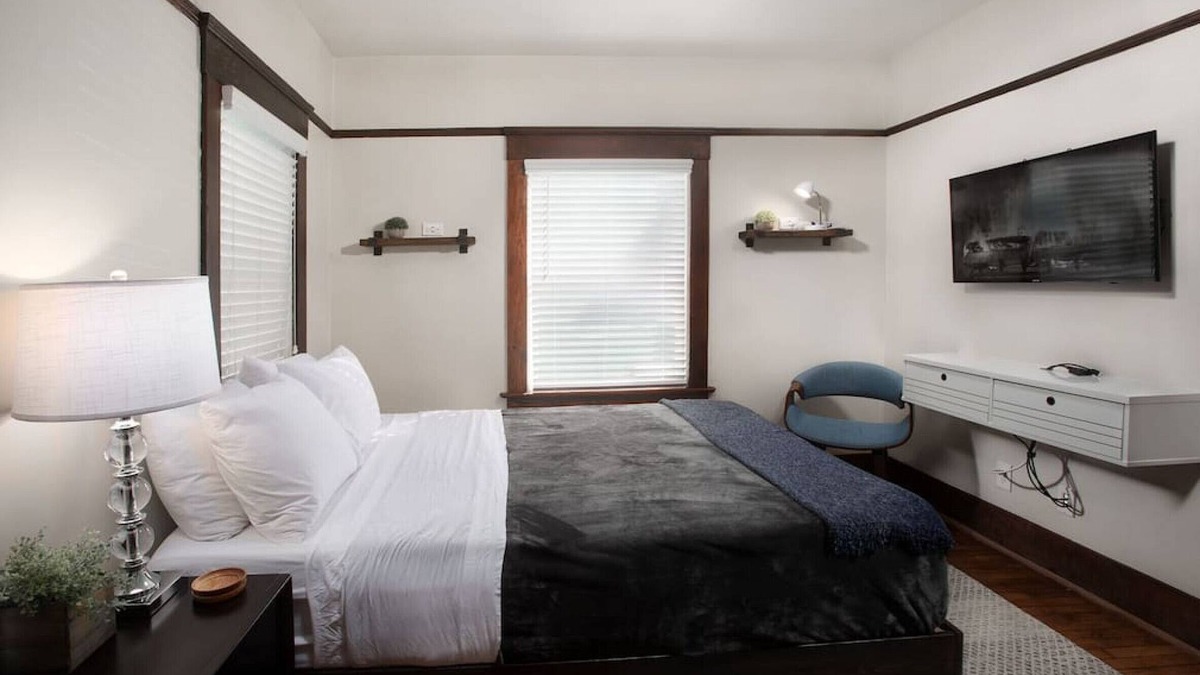 South Park Apartment | Boutique South Park Craftsman Studio