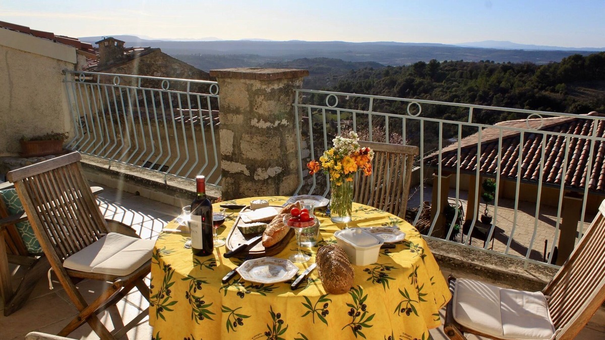 Baudinard-sur-Verdon House | Boutique village gite with panoramic views and terrace near Gorges du Verdon