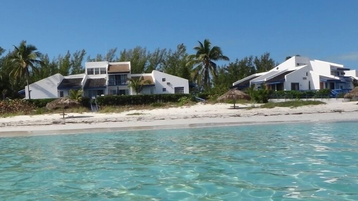 Great Harbour Cay Villa | Boutique Villa steps away from the most beautiful beach in the Bahamas