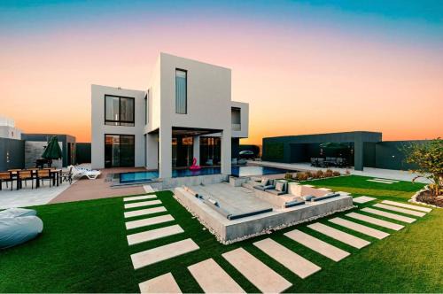 Al-Maghtas Villa | Bow Villa