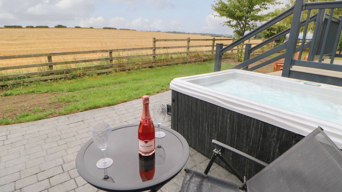 Richmond Cottage | BOWES HIDEAWAY, romantic, character holiday cottage in Eppleby