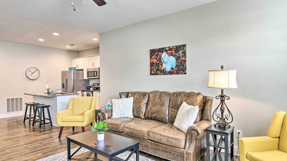 Bowling Green Apartment | Bowling Green Apartment in the Heart of Town!