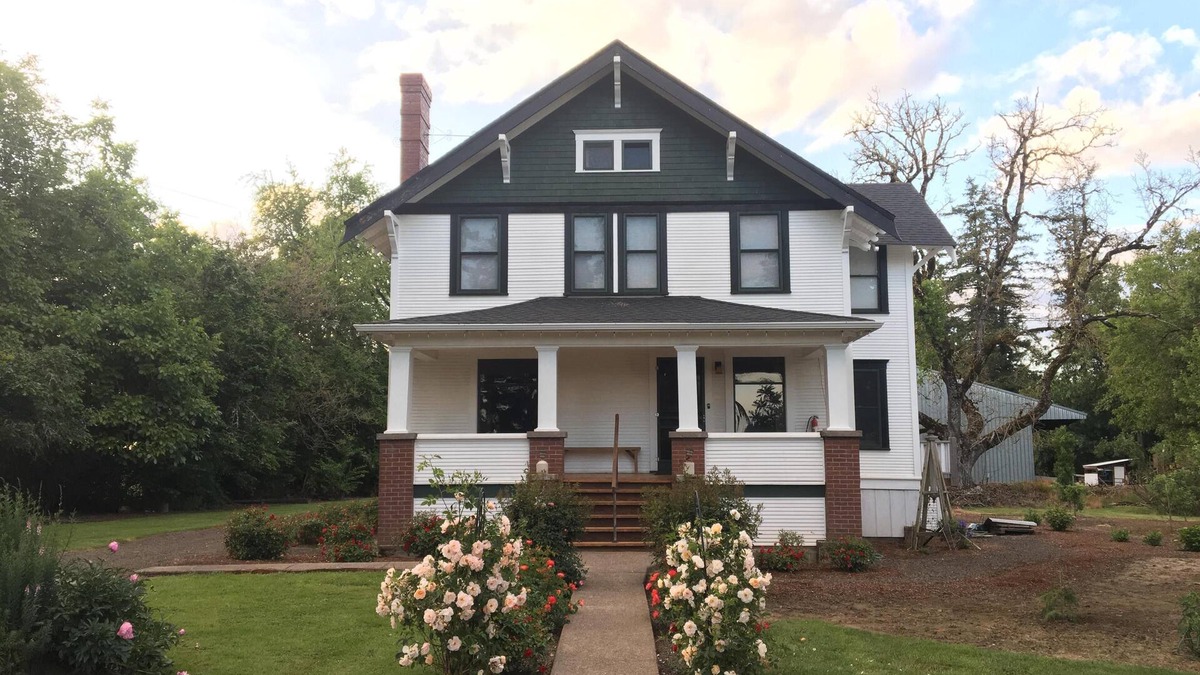 McMinnville House | Boyer Farm House located in the heart of wine country.
