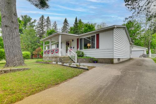 Boyne City House | Boyne City Retreat Near Beaches and Mtn Resort!