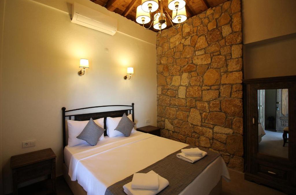 Bozcaada Hotel | Bozcaada Defne Bağ Evi