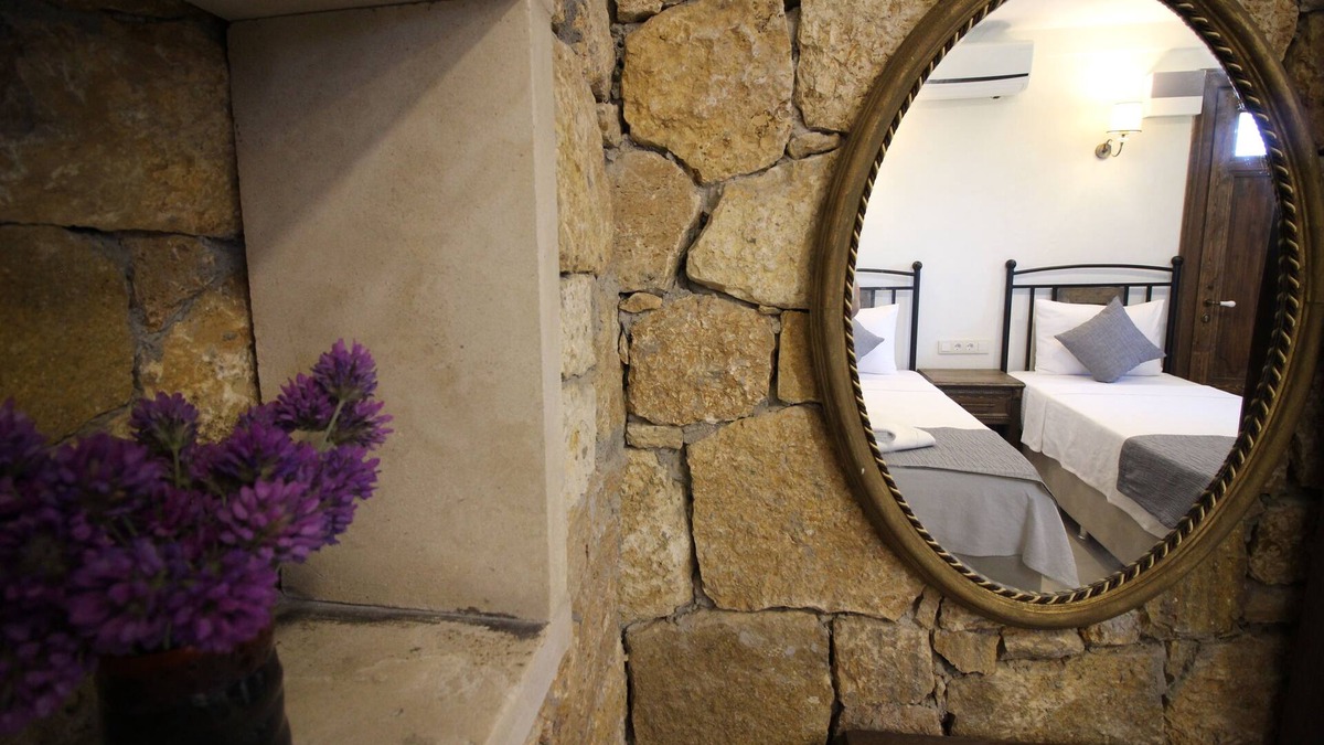 Bozcaada Hotel | Bozcaada Defne Bag Evi
