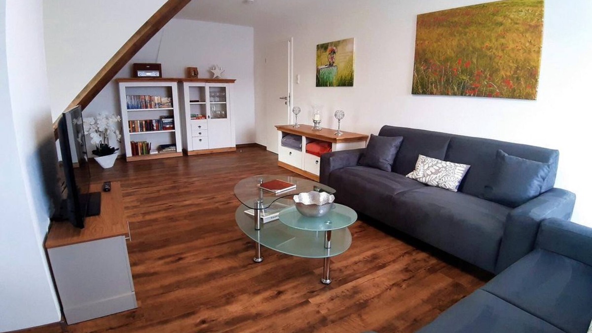 Friedensdorf Apartment | Brälu vacation apartment - Brälu vacation apartment with loggia and balcony