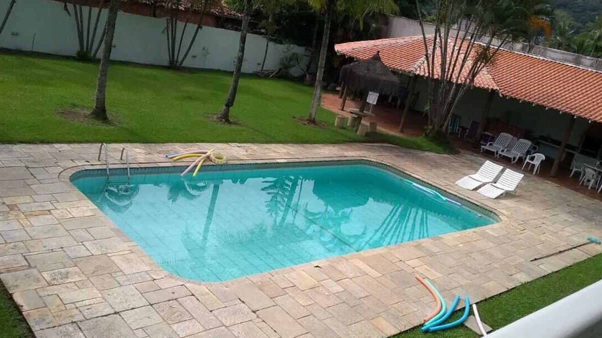 Balneario Praia do Pernambuco House | Casa 4 Suites- Piscina/churrasqueira, Wi-fi, Próximo à Praia de Pernambuco