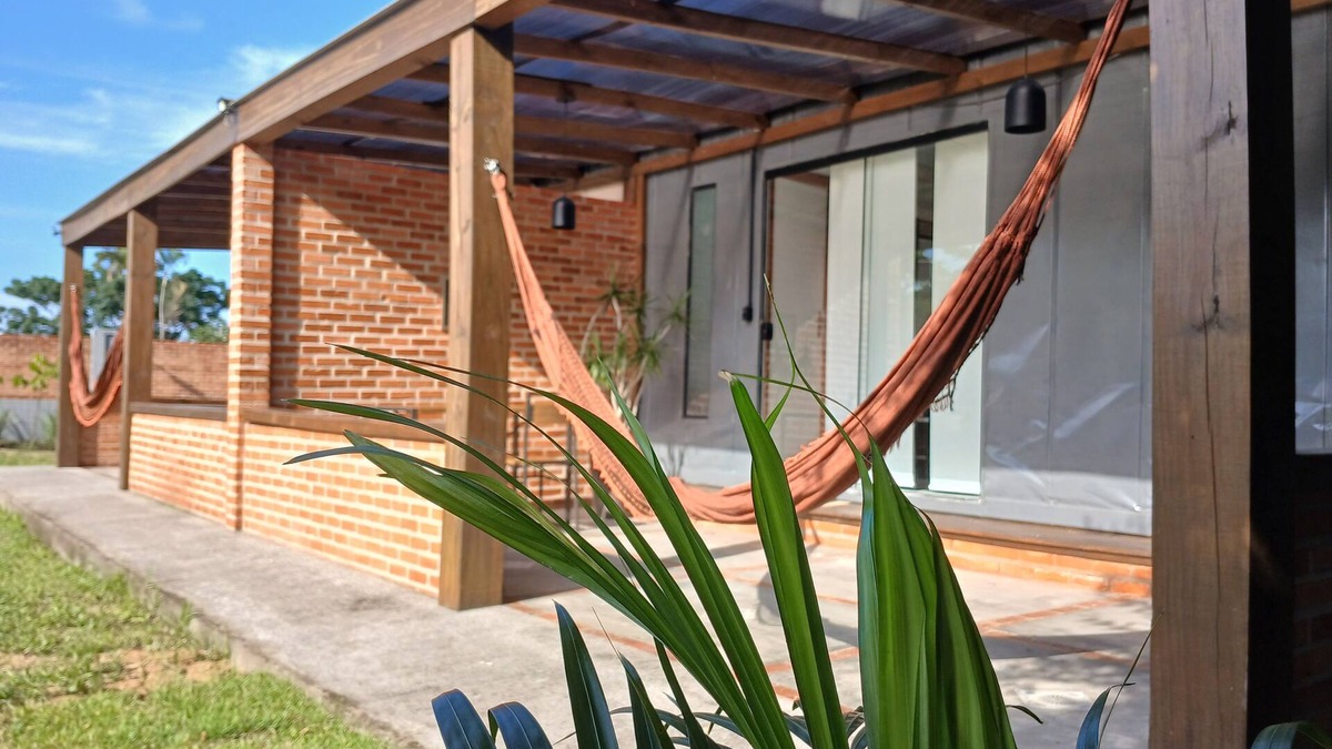 Rio Vermelho Sul House | LAND OF PALM TREES CONTAINER HOUSE