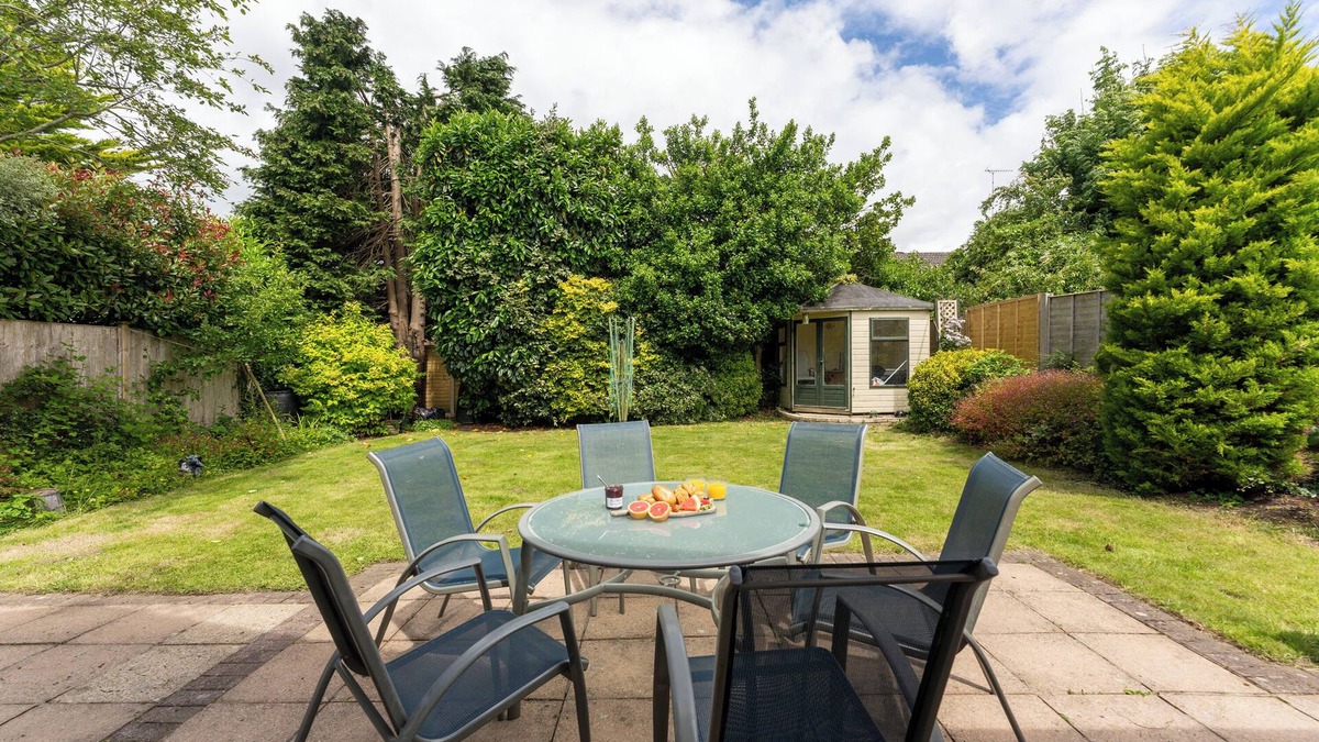 Ferndown House | Bracken Bliss by Grandeur Property