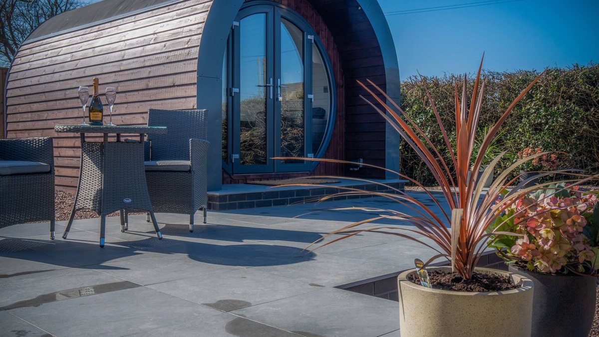 Tenby Cabin | Bracken Burrows - 1 Bed Pod - New Hedges
