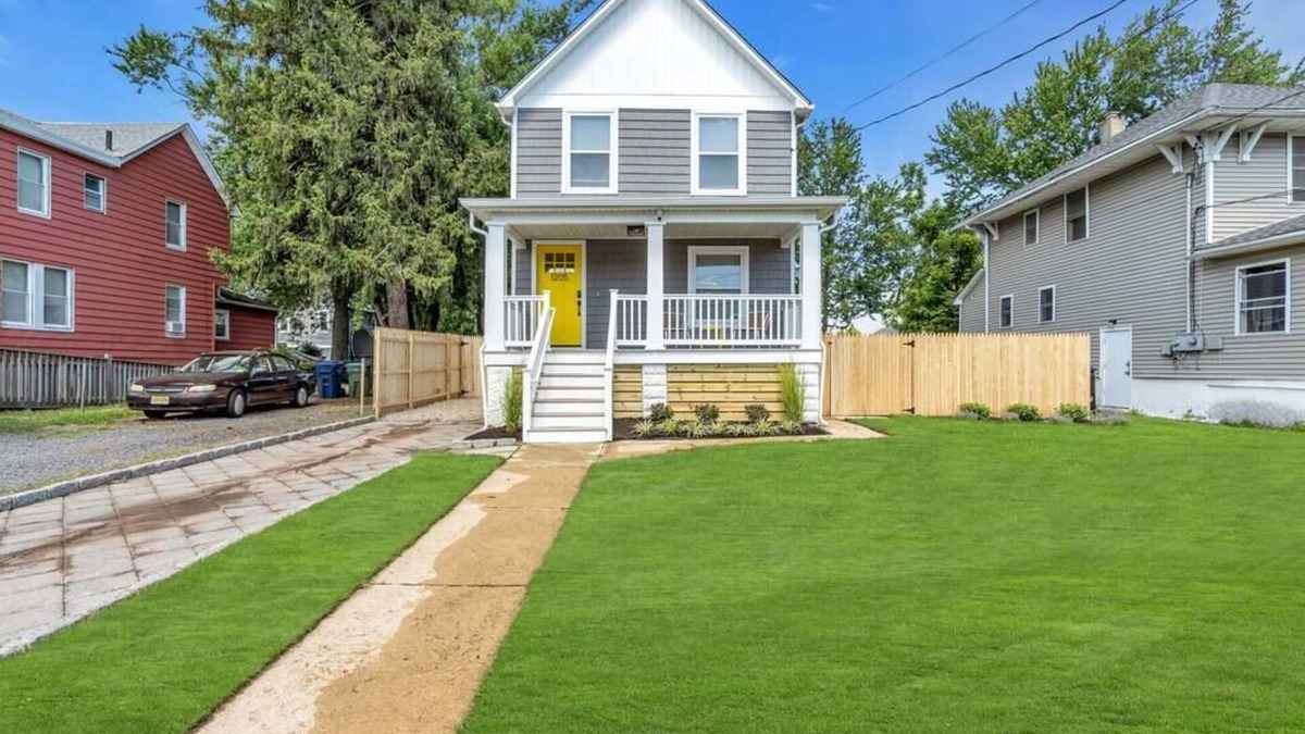 Neptune City House | Bradley Park Beach House, Passes Included!
