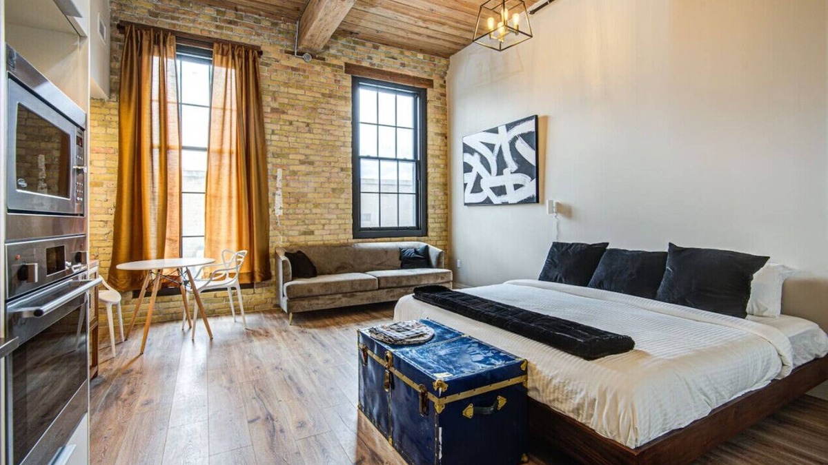 Stratford Apartment | Bradshaw Lofts: The Belfast