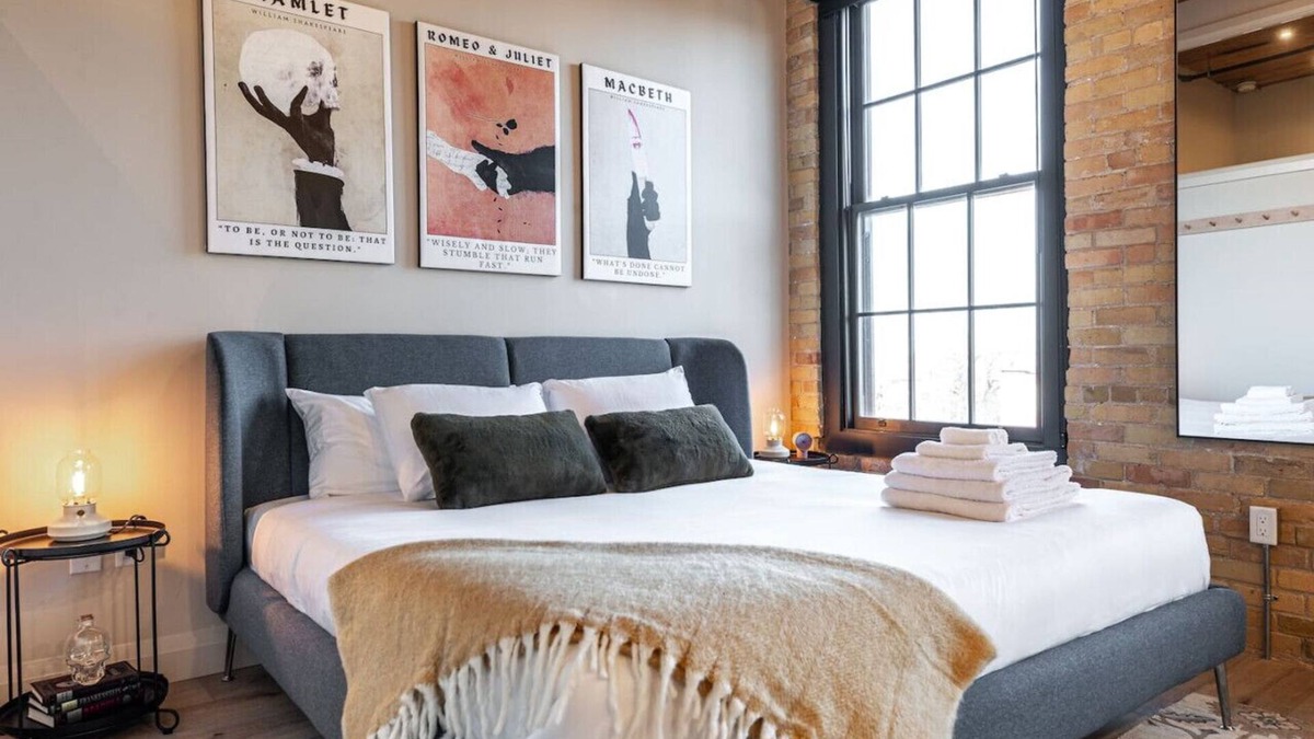 Stratford Apartment | Bradshaw Lofts: The Clairemont