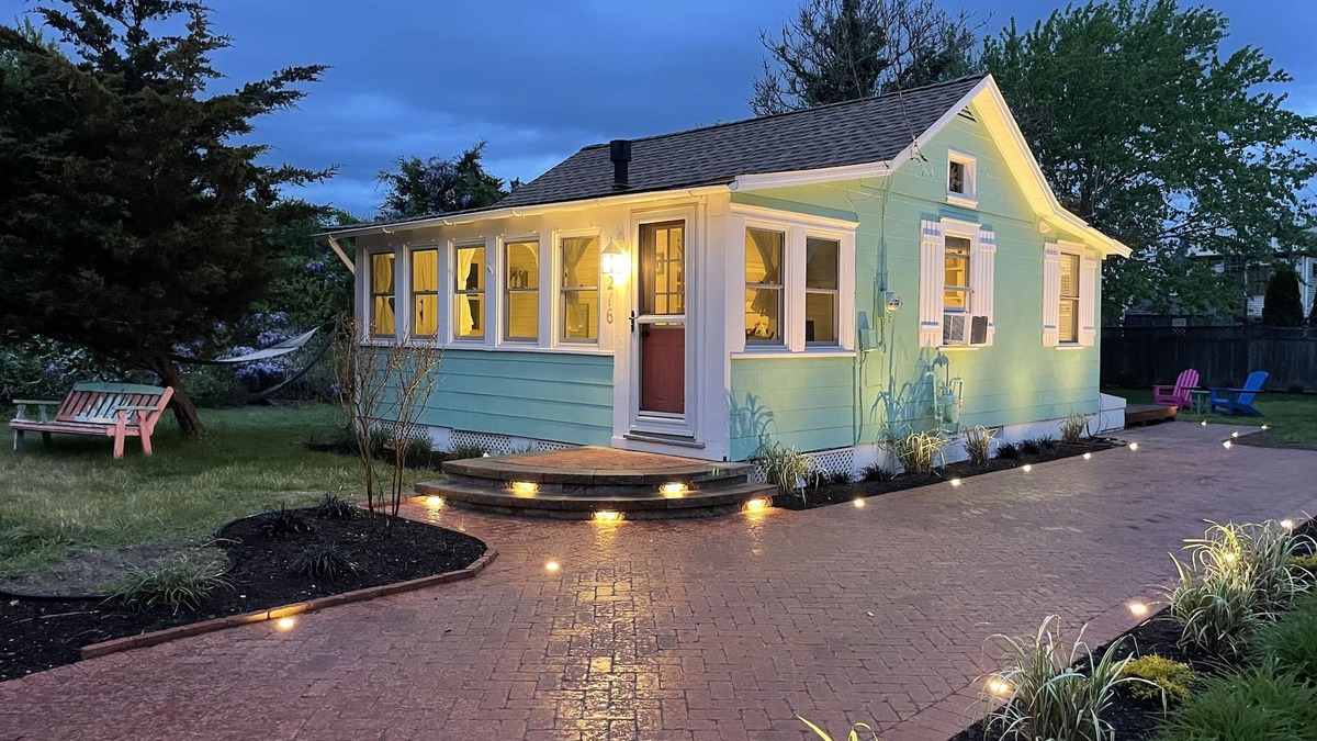 Cape May Point Cottage | Brainard Beach Cottage Adorable beachfront cozy cottage!