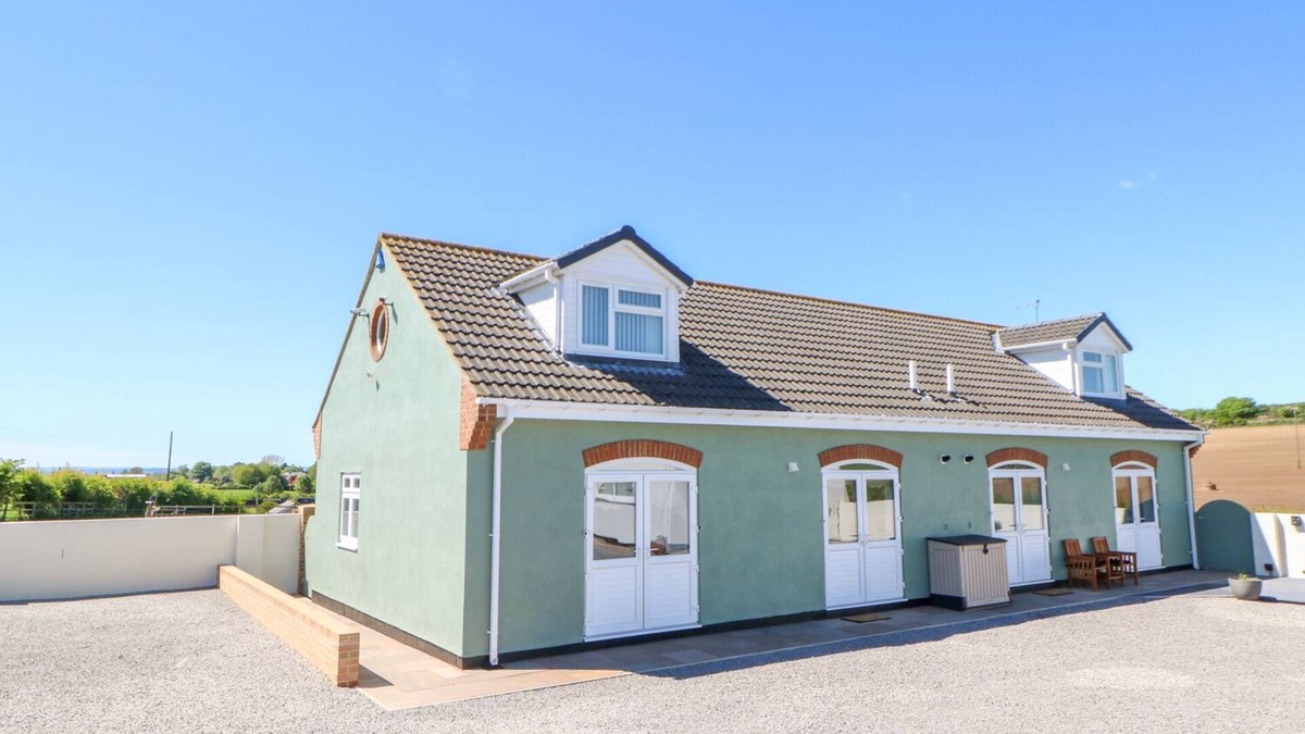 Durham Cottage | BRAMBLE COTTAGE, family friendly, with a garden in Shadforth