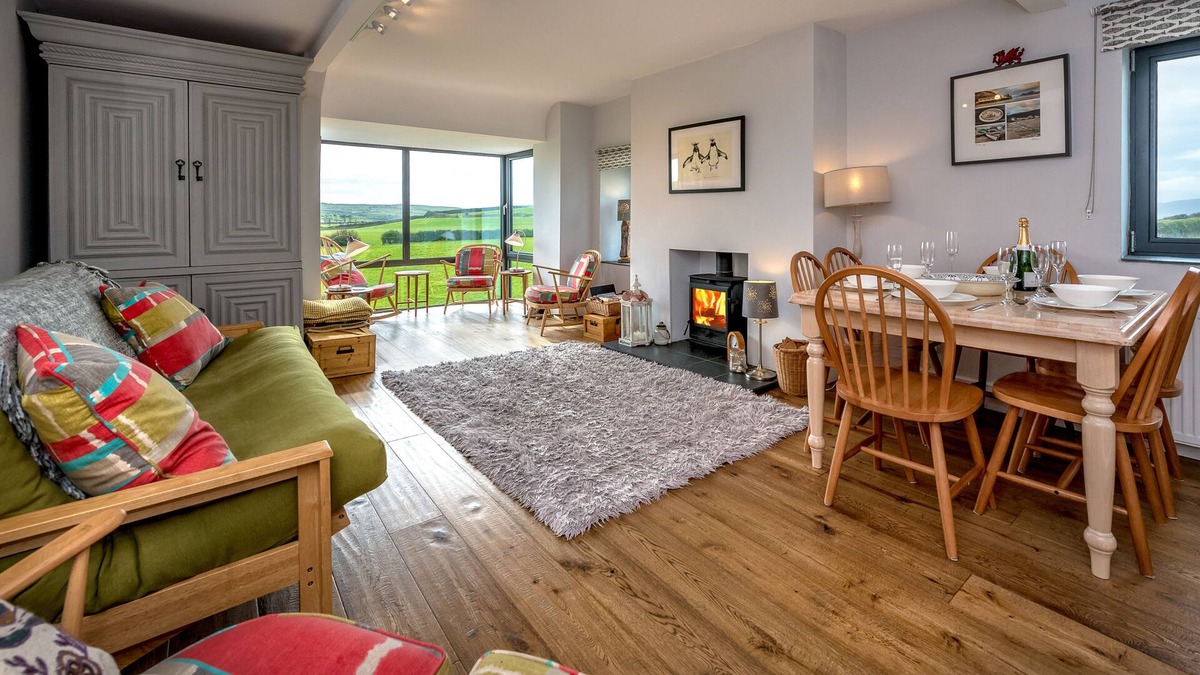 Llanengan House | Brambles - Three Bedroom House, Sleeps 5