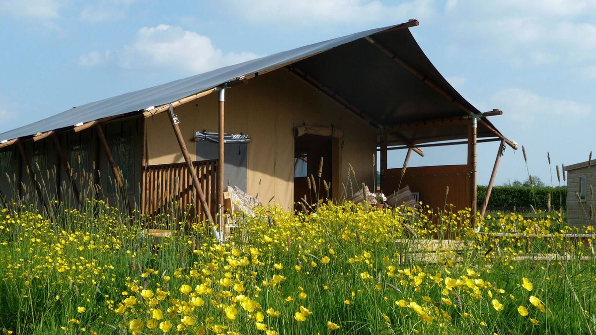 Glastonbury Cottage | BRAMLEY LODGE, pet friendly, with open fire in Glastonbury