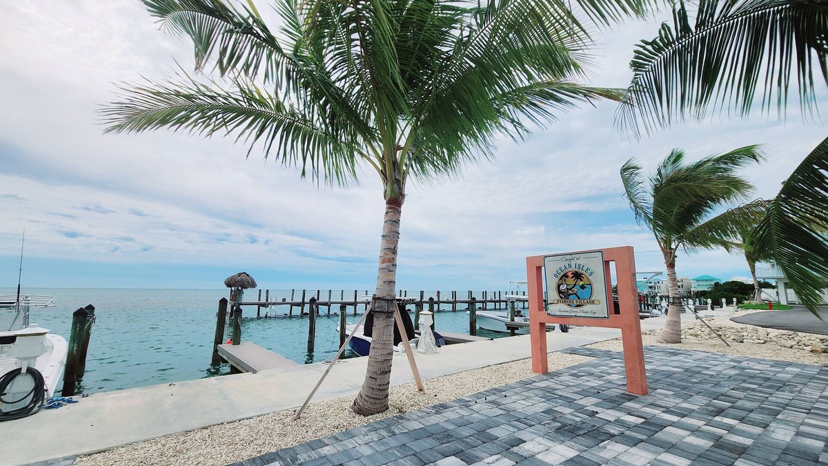 Little Venice Condo | Brand new 1 bedroom, 2 bath condo with waterfront pool & stunning views.