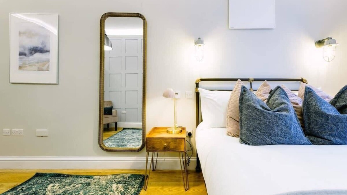 Patchway Apartment | Brand New 1 Bedroom Apartment Close to Cribbs Causeway!