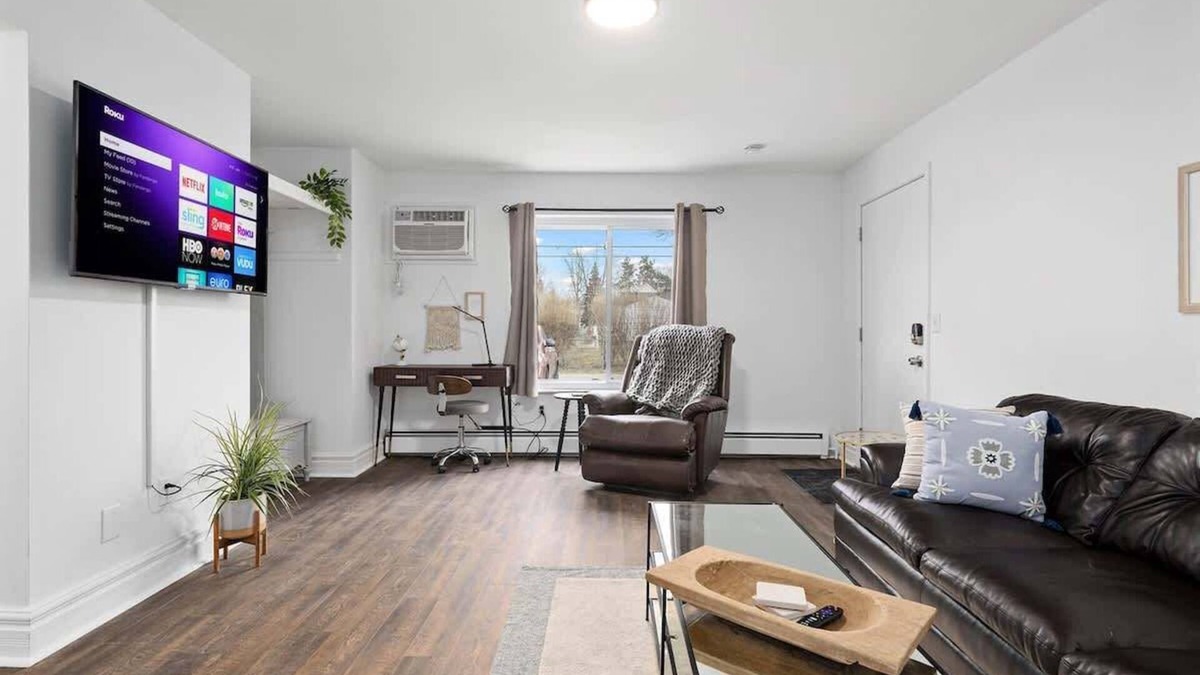 Mount Clemens Apartment | Brand New 1BR Flat | Clean & Cozy King Suite