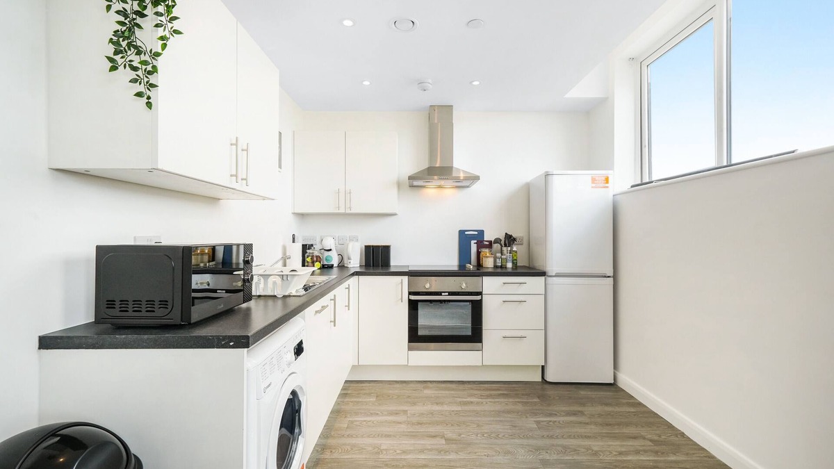 Luton Apartment | Brand New 2 Bed, 2 Bath Apartment in Luton 36