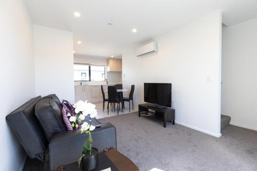 Christchurch House | Brand new 2 bed ocean view!