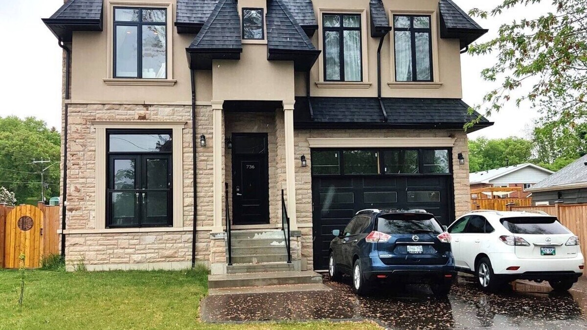 Pickering Apartment | Brand New 2 Br Bsmt Apt Next to Beach and Go Station
