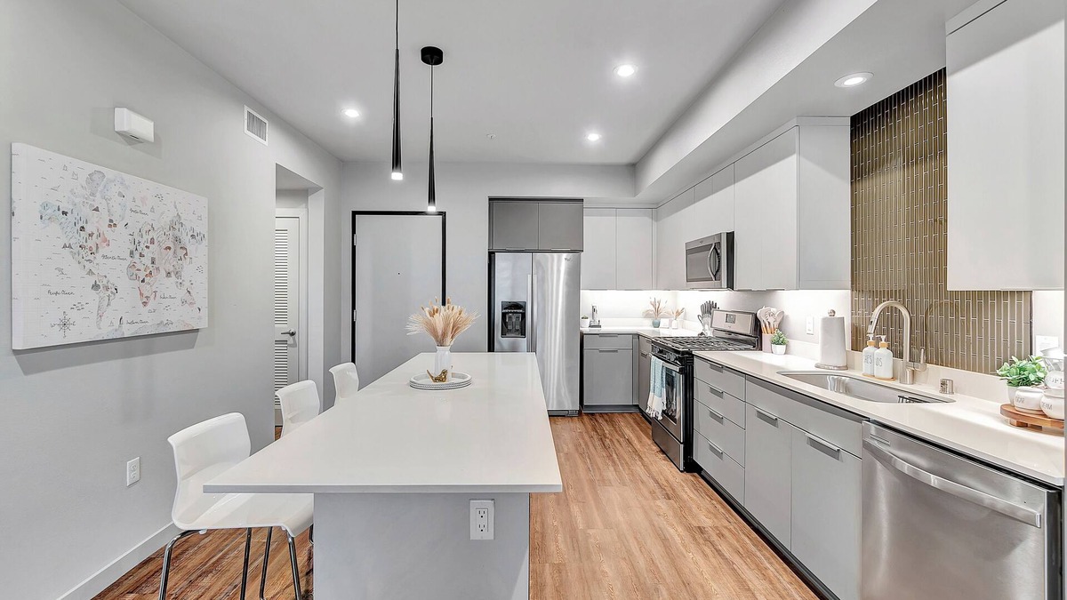 Platinum Triangle Apartment | BRAND NEW! 2BR Apt! 5 Mins to Disney w/Pool & Gymn