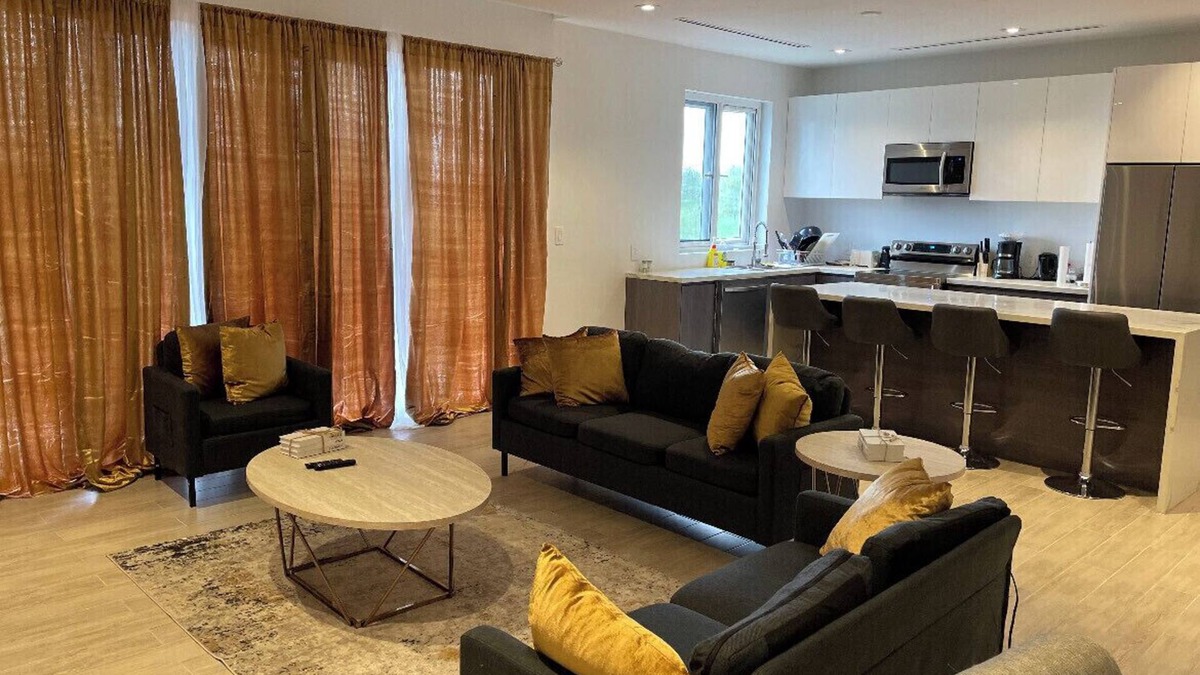 Nassau Condo | BRAND NEW 3 Bedroom luxury Condominium- 5 mins away from the beach! #1 spot!