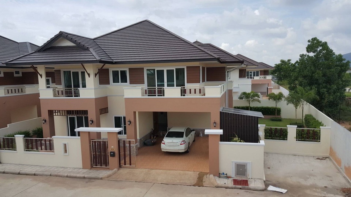 Hat Yai Villa | Brand New 300M2 VILLA close to Had Yai.