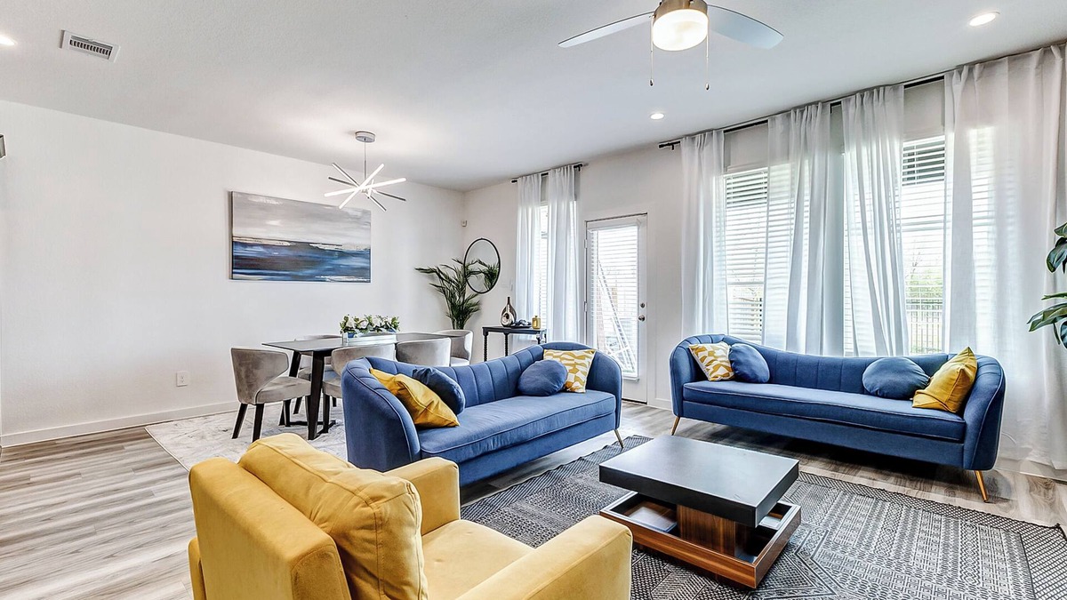 Southeast Houston House | Brand New 3Bd Luxury Family-Friendly Home mins 2 Downtown,NRG Stadium,Med Center