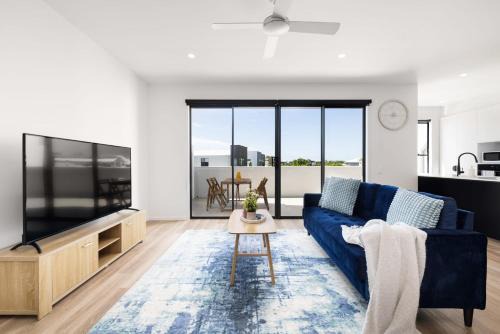 Gold Coast House | Brand New 3BR with Pool Golf nearby huge balcony