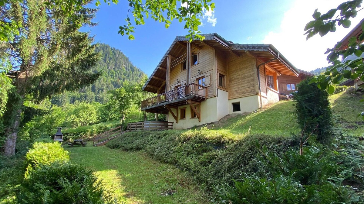 Saint-Jean-dʼAulps Ski Chalet | Brand new 5 bedroom ski chalet in Portes du Soleil, sleeps up to 12, Free Wifi