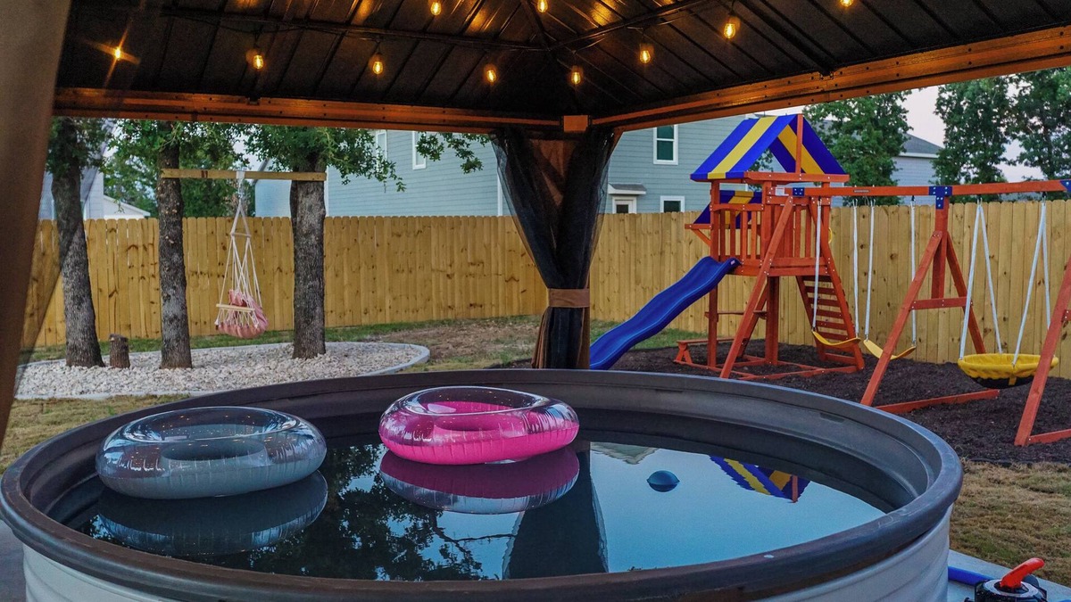 Tolar House | Brand New: 5bd/3ba, Cowboy Pool, Dog-Friendly, Privacy Fence, Playground