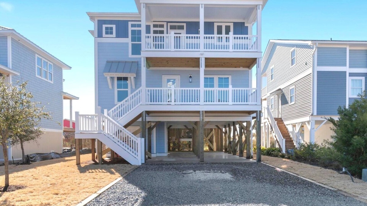 Long Beach House | Brand New 5BR 4.5BA House, Ocean Views, Pool, Elevator, Event Home, Sleeps 14