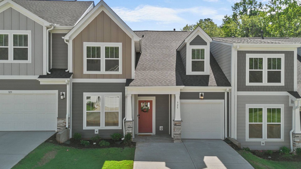Central House | Brand New 5BR Townhome – Modern Comfort Near Clemson University!