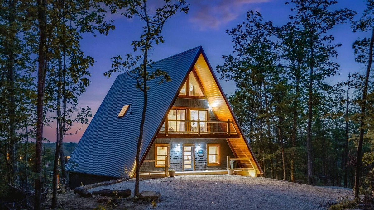 Frenchburg Cabin | Brand new A-frame. Dragonfly Inn, overlooking Daniel Boone National Forest