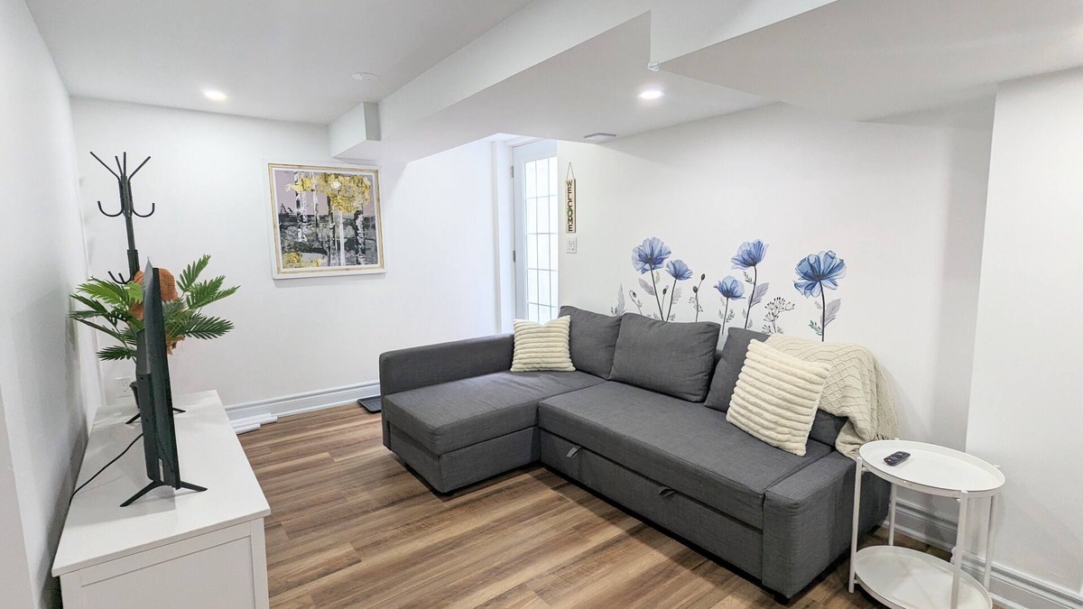 Erin Mills Apartment | Brand New and Spacious 2 Bedroom Unit in beautiful, quiet neighborhood