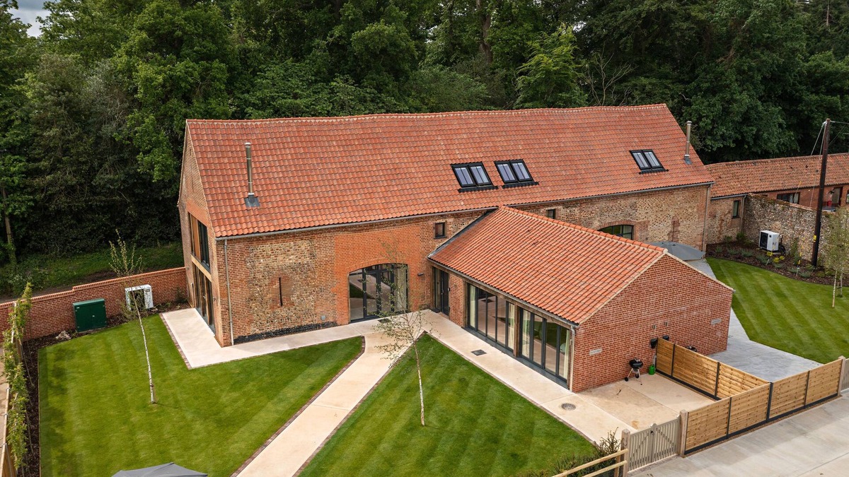 Melton Constable House | Brand new barn conversion. Perfect location for North Norfolk Coast.