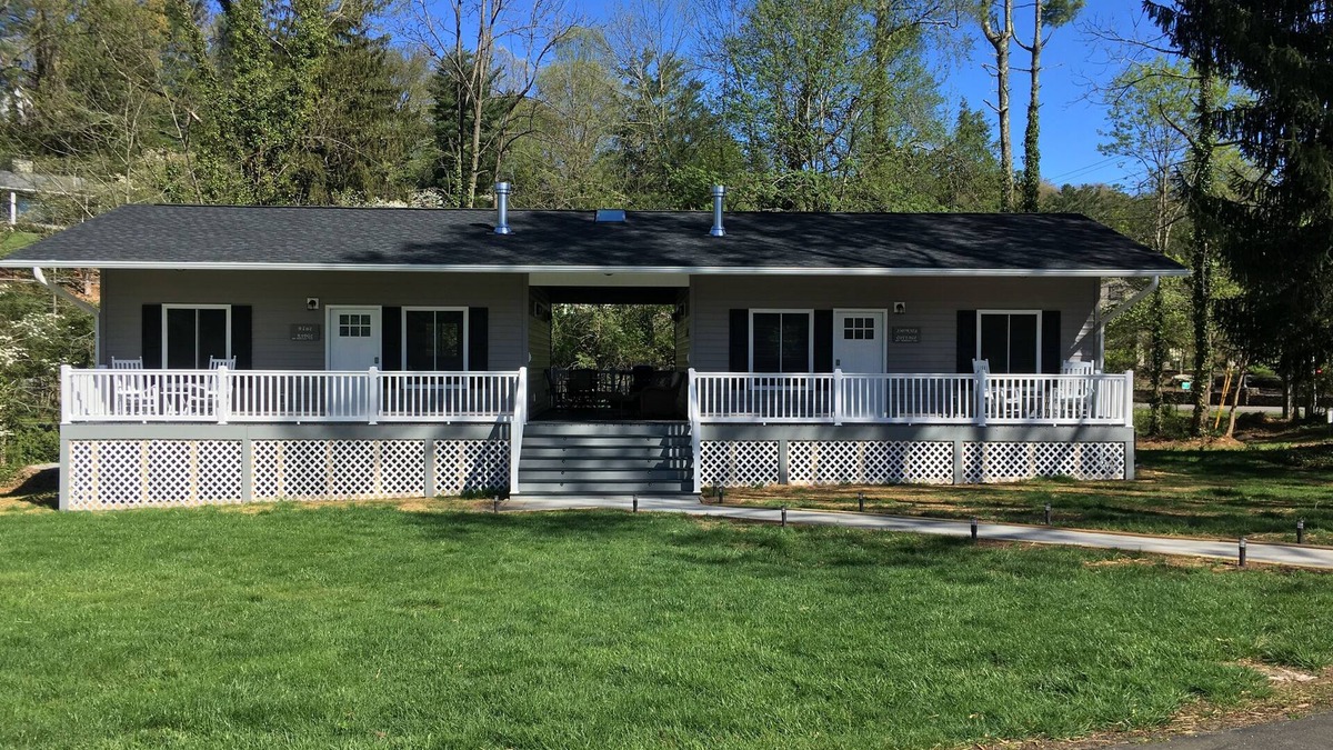 Waynesville Cottage | Brand New Blue Ridge Cottage Walking Distance to Downtown Waynesville