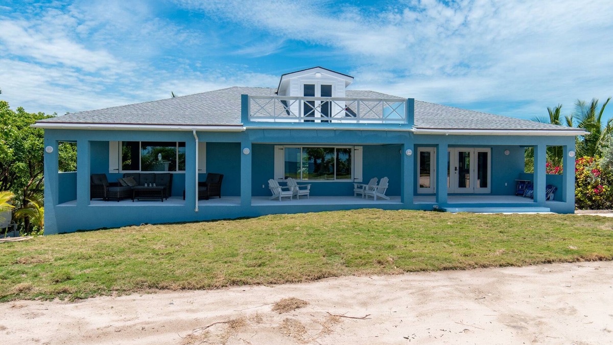 North Palmetto Point House | Brand New Oceanfront Home located in the heart of Central Eleuthera W/Generator