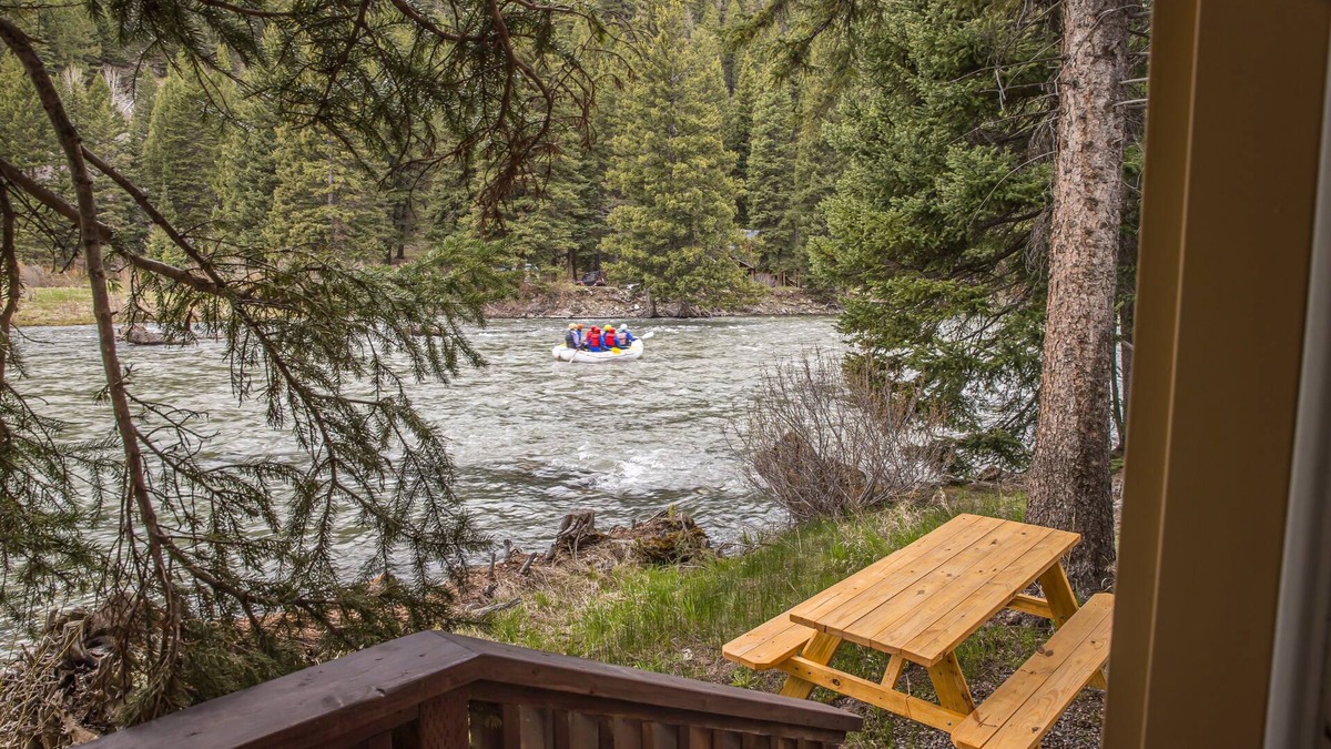 Gallatin Gateway Cabin | Brand new cabin on Gallatin River w/access to fly fishing