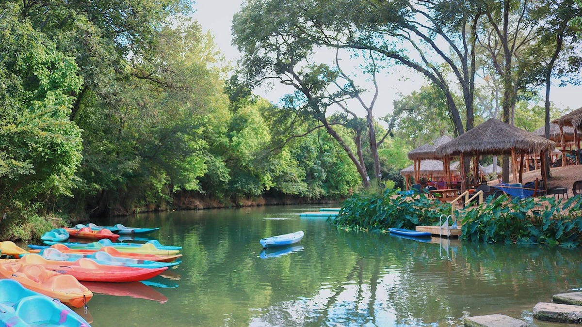 Sutherland Springs Cabin | Brand new Cabin on Gorgeous Creek with Pool, hot tub, kayaking & more! - RC1