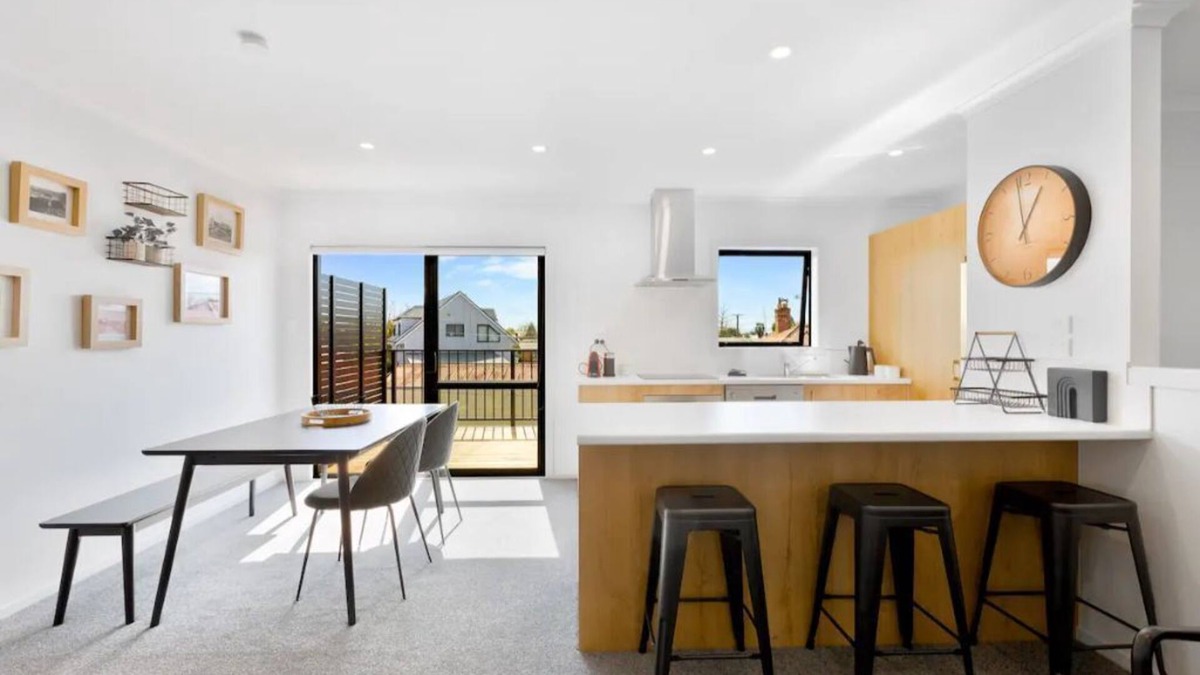 Frankton House | Brand New Central Townhouse in Quiet Location