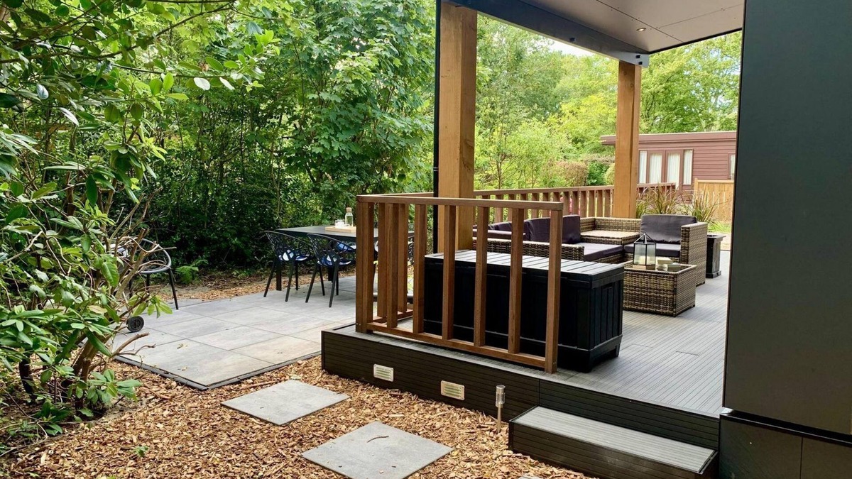 Sint Maartensvlotbrug House | Brand new chalet, placed in June 2024 at Bungalowpark Campanula. Spacious and modern furnished for 5 persons. Free WiFi.