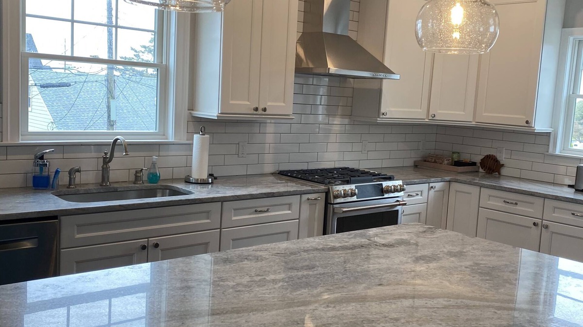 A-Zone House | Brand New/Classic Charm-Flexible Arrival/Depart