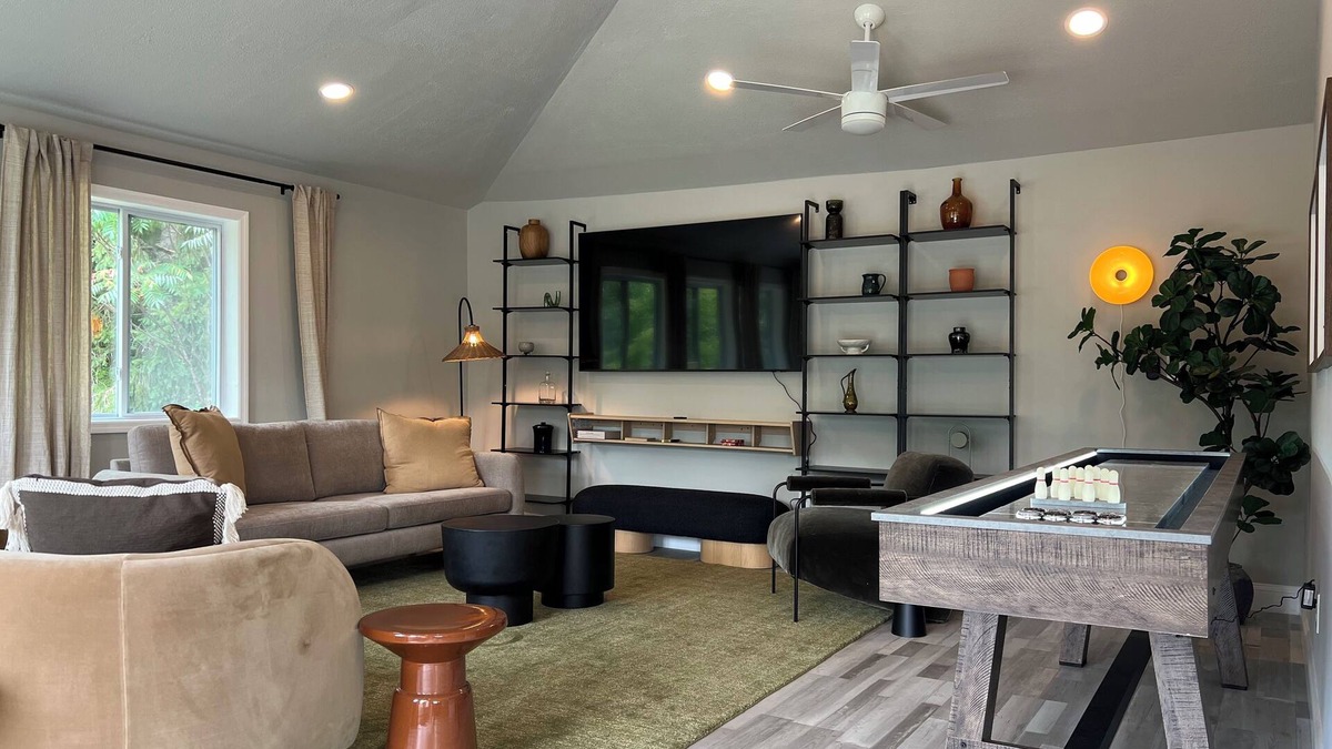 Windham House | BRAND NEW completely renovated house in Windham, 5 bed/3 bath